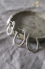 Load image into Gallery viewer, Shell Pressed Hoops