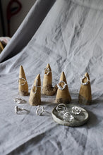 Load image into Gallery viewer, Organic Circle Ring - Size Q