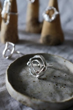 Load image into Gallery viewer, Organic Circle Ring - Size Q