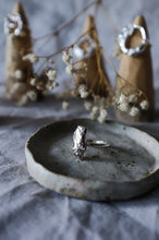 Load image into Gallery viewer, Organic Bar Ring - Size M1/2