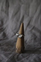 Load image into Gallery viewer, Organic Bar Ring - Size L