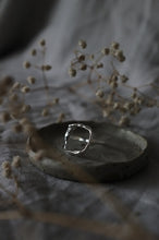 Load image into Gallery viewer, Organic Circle Ring - Size Q