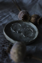 Load image into Gallery viewer, Circle Flow Studs 6