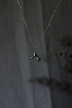 Load image into Gallery viewer, Abstract Flow Necklace 2