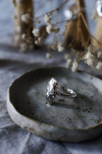 Load image into Gallery viewer, Organic Bar Ring - Size M1/2
