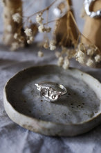 Load image into Gallery viewer, Organic Bar Ring - Size L
