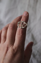Load image into Gallery viewer, Organic Circle Ring - Size K
