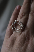 Load image into Gallery viewer, Organic Circle Ring - Size Q
