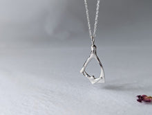Load image into Gallery viewer, Flow Necklace - 25&quot; Chain
