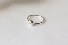 Load image into Gallery viewer, Pebble Ring - Size J
