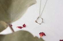 Load image into Gallery viewer, Organic Circle Necklace
