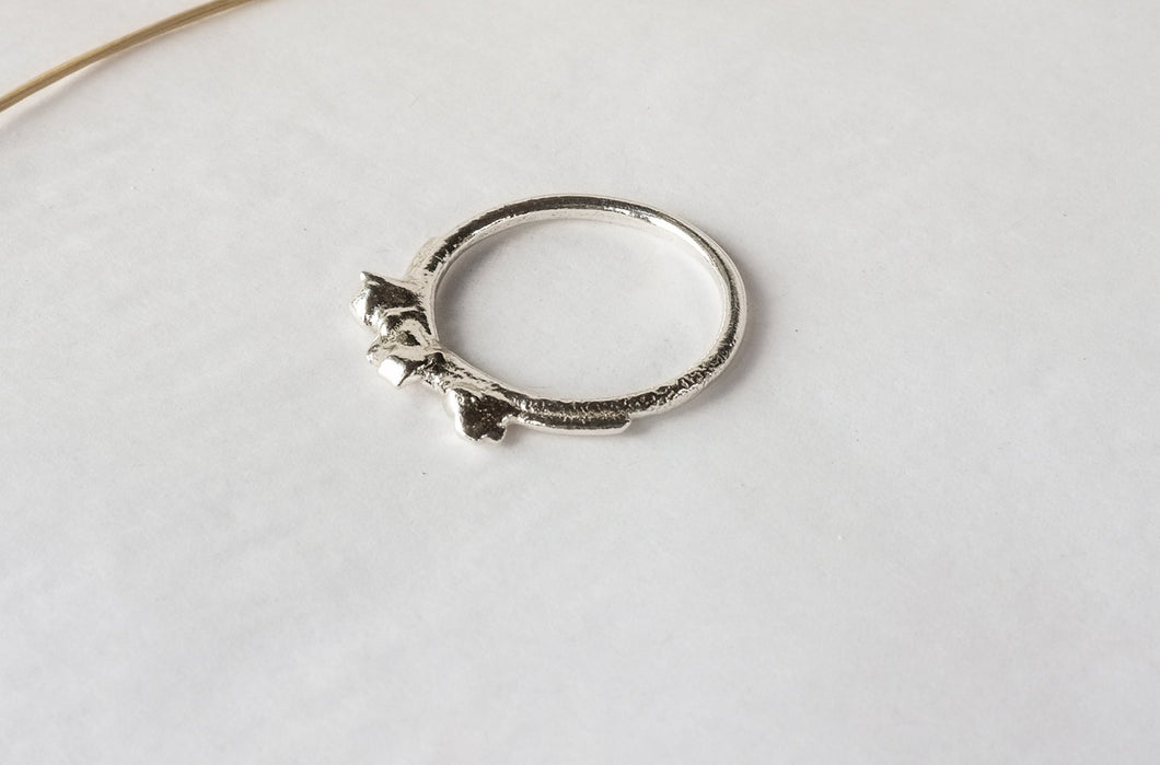 Circle Flow Ring - Size J1/2