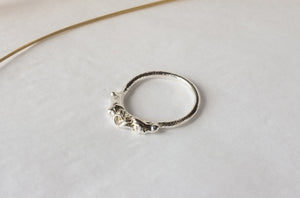 Circle Flow Ring
