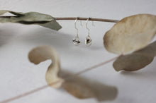 Load image into Gallery viewer, Pebble Drop Earrings
