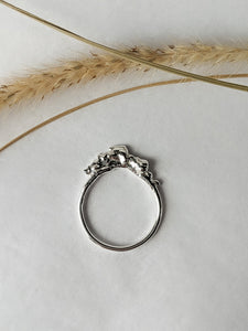 Circle Flow Ring