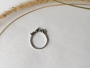 Circle Flow Ring