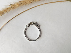 Circle Flow Ring