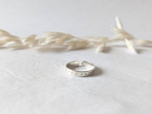 Load image into Gallery viewer, Summer Prints Midi/Toe Ring - Set or Singular - Recycled Sterling Silver
