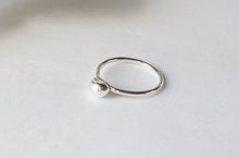 Load image into Gallery viewer, Pebble Ring

