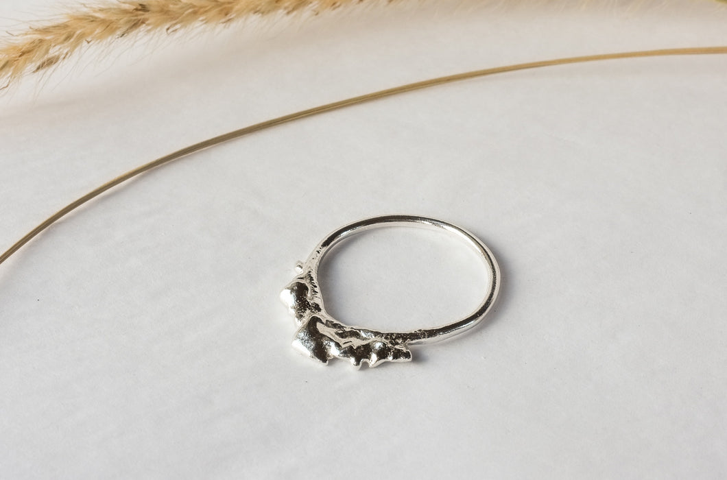 Circle Flow Ring